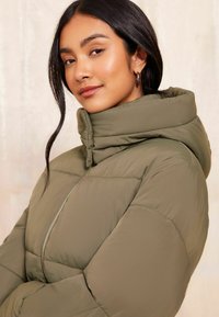 Friends Like These LONGLINE PADDED  - REGULAR FIT - Zimní kabát - khaki green