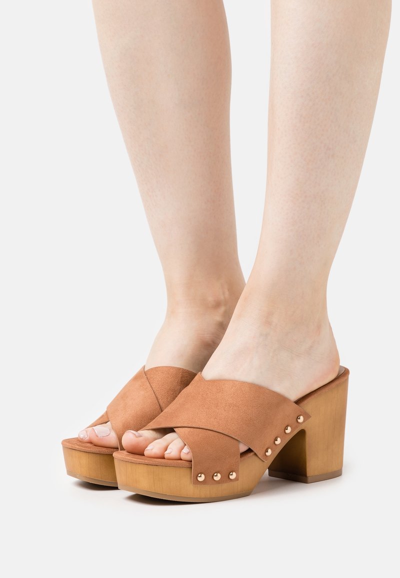 Call it Spring Zuecos - cognac