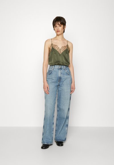 Agolde MAGDA CARPENTER - Wide Leg - entrance