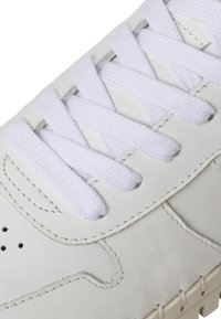 Tamaris Trainers - white uni