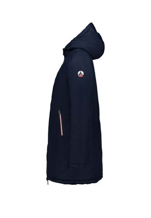 Marineblauwe pufferjack met capuchon, voorzien van een ritszak aan de zijkant en een logo-badge op de linkerschouder. Soepele stoftextuur.