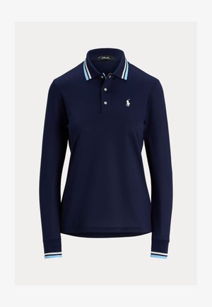 Mornarsko polo majico z dolgimi rokavi z dvema gumboma, belim logotipom in svetloblušimi črtastimi poudarki na ovratniku in manšetah.