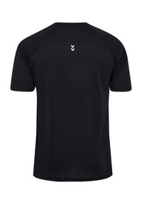 Zwarte short-sleeve sportshirt met een gladde textuur. Heeft raglanmouwen en een klein wit chevronlogo op de bovenrug.