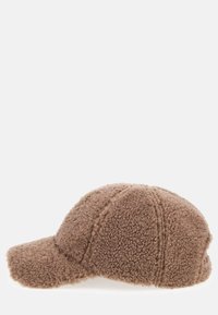 Cappello in pile marrone con corona arrotondata, pannelli cuciti e visiera sporgente. Texture morbida e design a copertura completa.