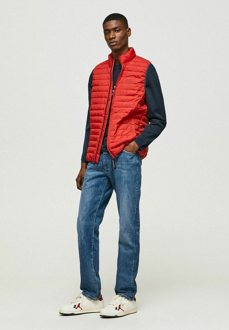 Pepe Jeans Bodywarmer rood Pepe Jeans Bodywarmer rood