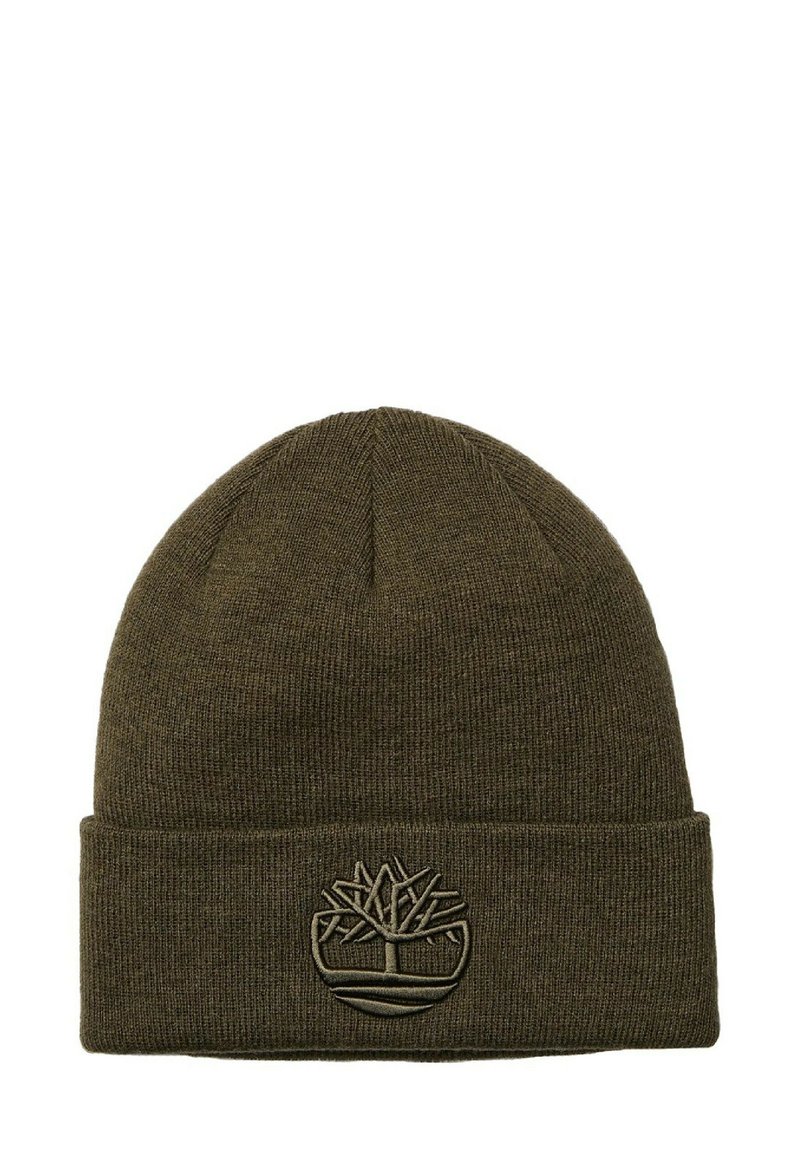 Cappello a maglia verde oliva con risvolto. Presenta una finitura strutturata e un logo impresso con un motivo ad albero sulla parte anteriore.