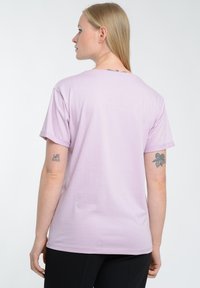 Maze PEACE - T-shirts print - violet breeze