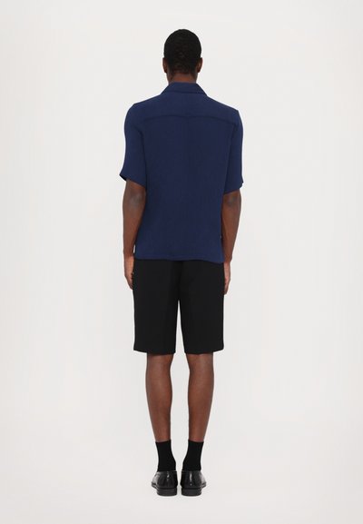 sandro MICROPLEATED SHIRT - Shirt - bleu royal
