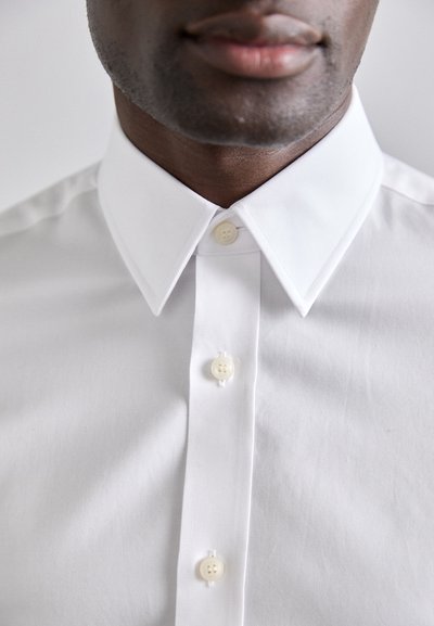 Tiger of Sweden ADLEY - Dalykiniai marškiniai - white