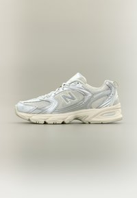 Non selezionato, silver-coloured metallic/reflection