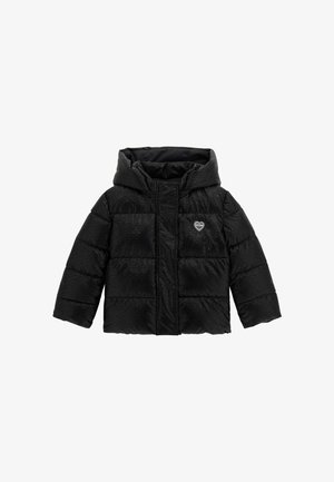 Chaquetón de invierno negro acolchado para niños con capucha y pequeño logo de Guess en forma de corazón en el pecho, cremallera frontal oculta por una solapa.