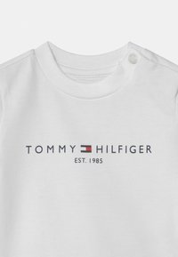 Tommy Hilfiger BABY ESSENTIAL TEE UNISEX - Camisola de manga comprida - white