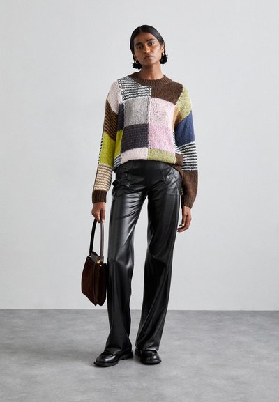 Stine Goya LONG SLEEVE - Striktrøje - mehrfarbig