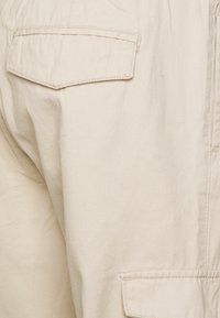 Brave Soul FINECARSTONE - Bojówki