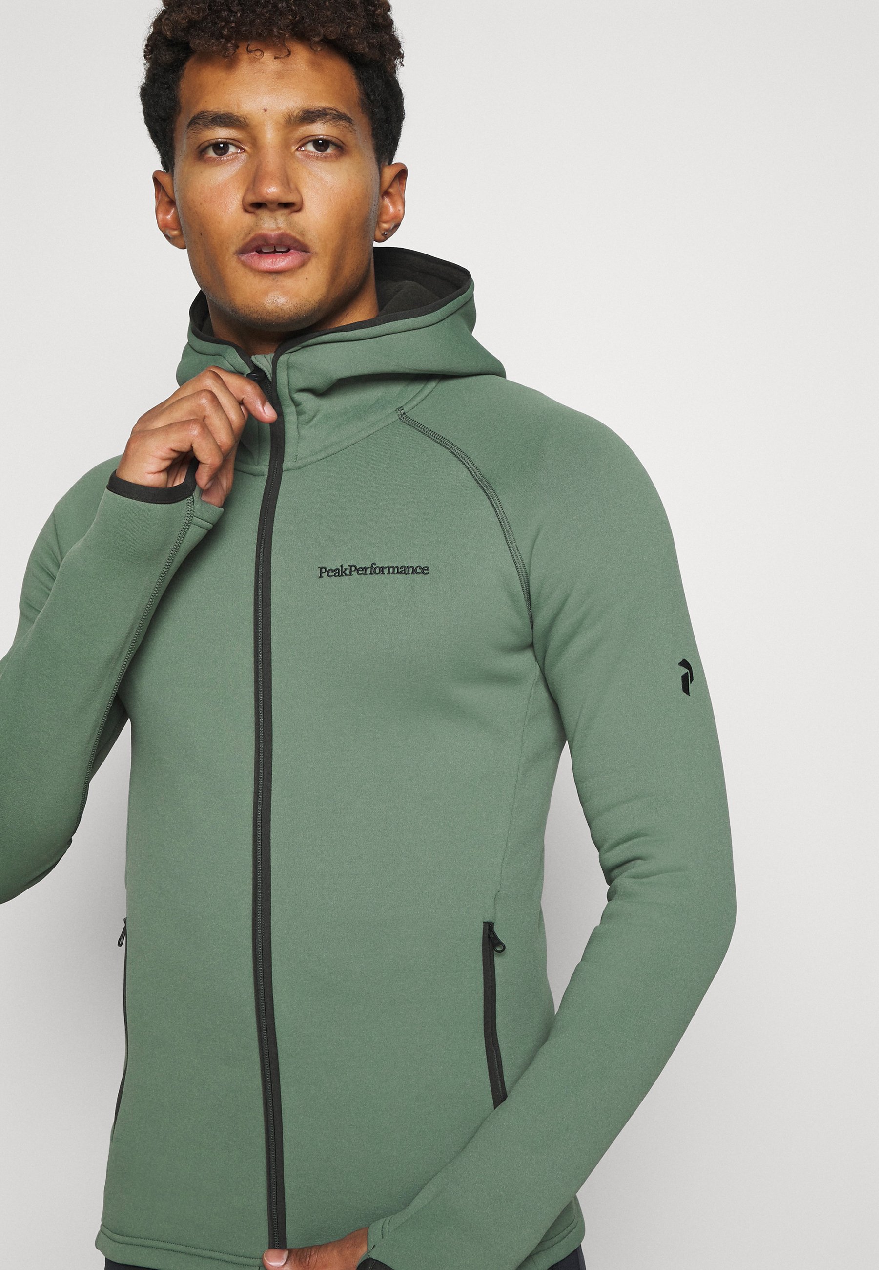 chill zip hood peak performance