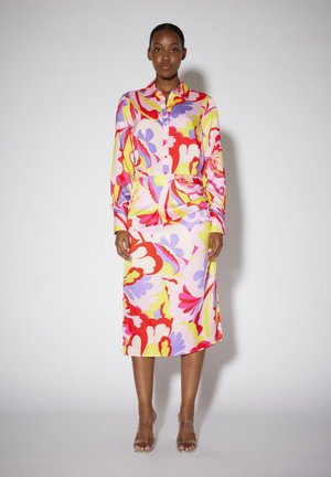 SOMETHINGNEW AMELIA CALF SKIRT - Fustă tip creion - blazing yellow