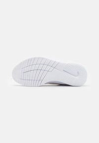 Nike Performance FLEX EXPERIENCE RUN 12 - Tenisice za trening - platinum violet/black/photon dust/white/smokey mauve/soft yellow