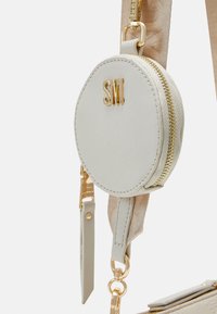 Steve Madden SET - Håndveske - bone