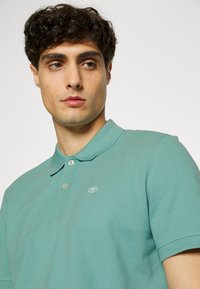 TOM TAILOR BASIC  - Polo - salvia