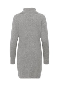 Pull en tricot gris avec un col haut, des manches longues et une coupe décontractée. Texture douce avec un design de longueur mi-cuisse.