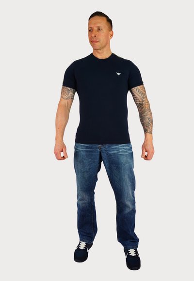 Emporio Armani KURZARM - T-shirt con stampa - blau