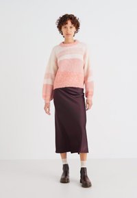 ONLY ONLJENNY LIFE ONECK  - Pulóver - terra cotta