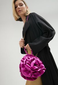 LOLA CASADEMUNT Bolso de mano - fuchsia