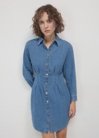 Calliope CON PINCES - Robe chemise - blu denim scuro