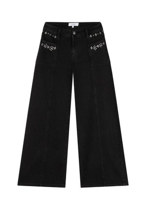 Jeans de pierna ancha negros, hechos de denim, con tachuelas de metal decorativas en forma de diamante en los bolsillos delanteros y un cierre clásico de botón.