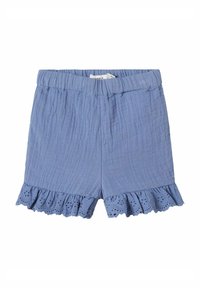 Blå bomullsshorts med texturerad tyg, med en volangkant dekorerad med ögla spets, och en elastisk midja för lätt användning.