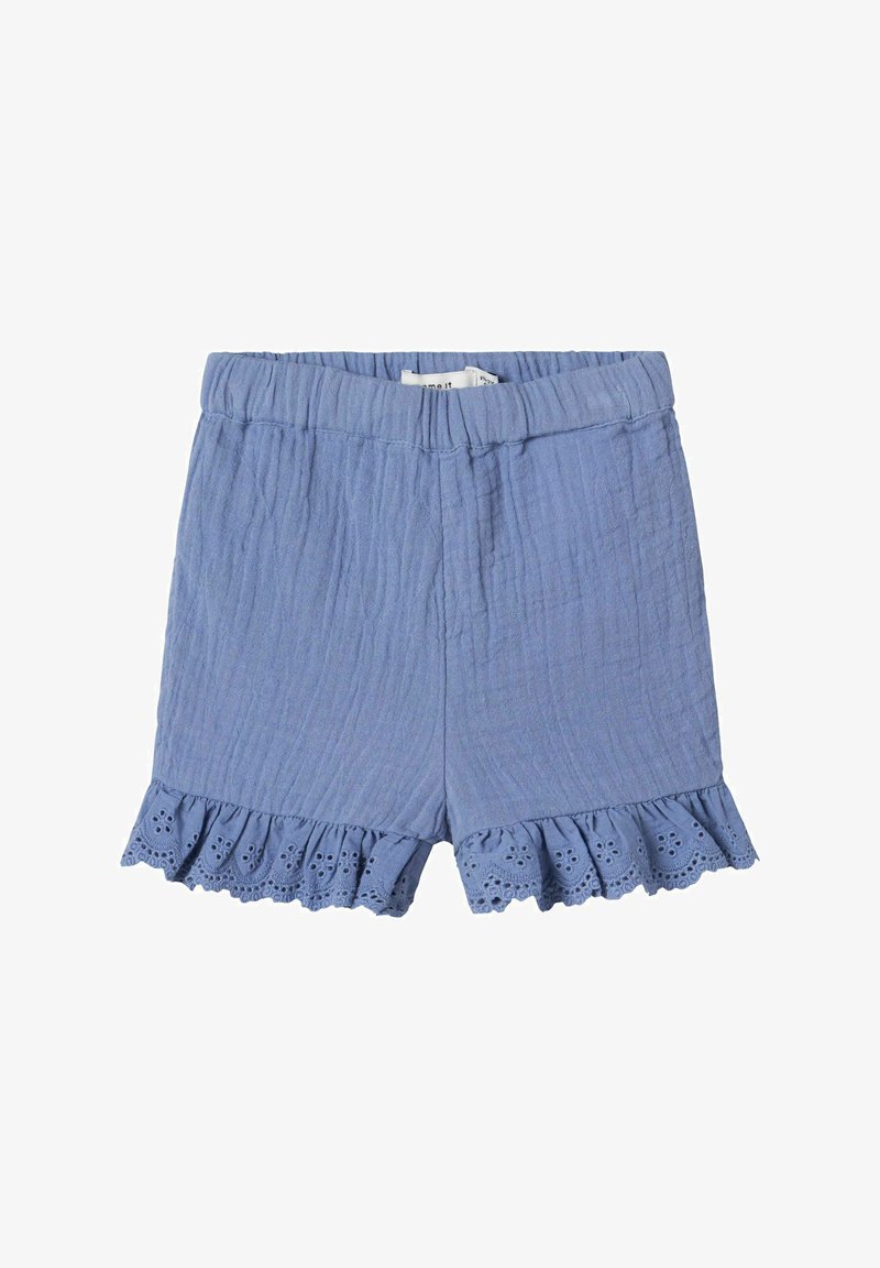 Pantalones cortos de algodón azul con tejido texturizado, que cuentan con un dobladillo con volantes decorado con encaje de ojal, y una banda elástica en la cintura para un uso cómodo.