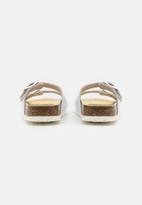 Superfit FUSSBETTPANTOFFEL SANDALS - Platt slip-in - silber