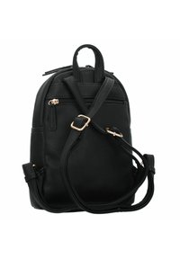 Sac à dos en cuir noir avec bretelles ajustables, fermeture à double zip et accents en métal doré. Dispose d'une poignée supérieure pour le transport.