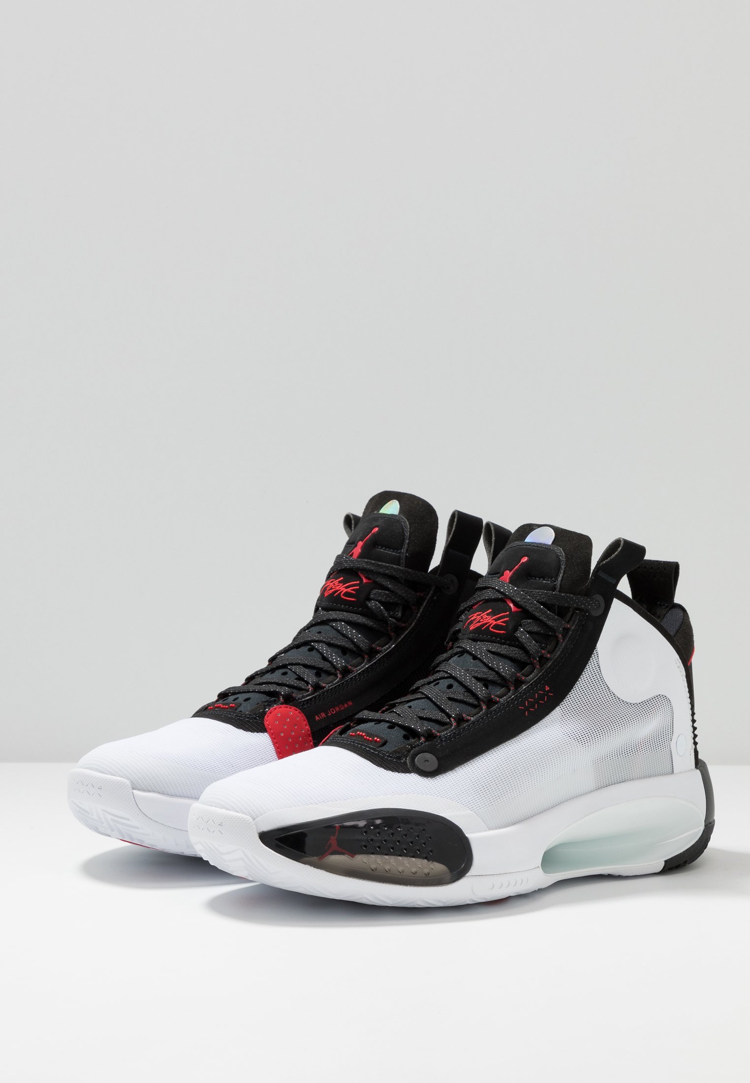 AIR XXXIV Indoorskor whitered orbitblack AIR XXXIV Indoorskor whitered orbitblack