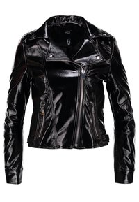 Svart motorcykeljacka i konstläder med blank finish, dragkedja fram och snedställda dragkedjefickor. Har quiltad textur på ärmarna.