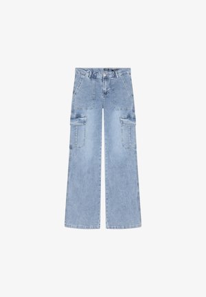 Hellblaue, weite Cargo-Jeans mit mehreren Fronttaschen, hohem Bund und glattem Denim-Look. Verfügt über sichtbare Nahtdetails.