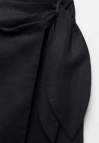Mango Gonna a portafoglio - black