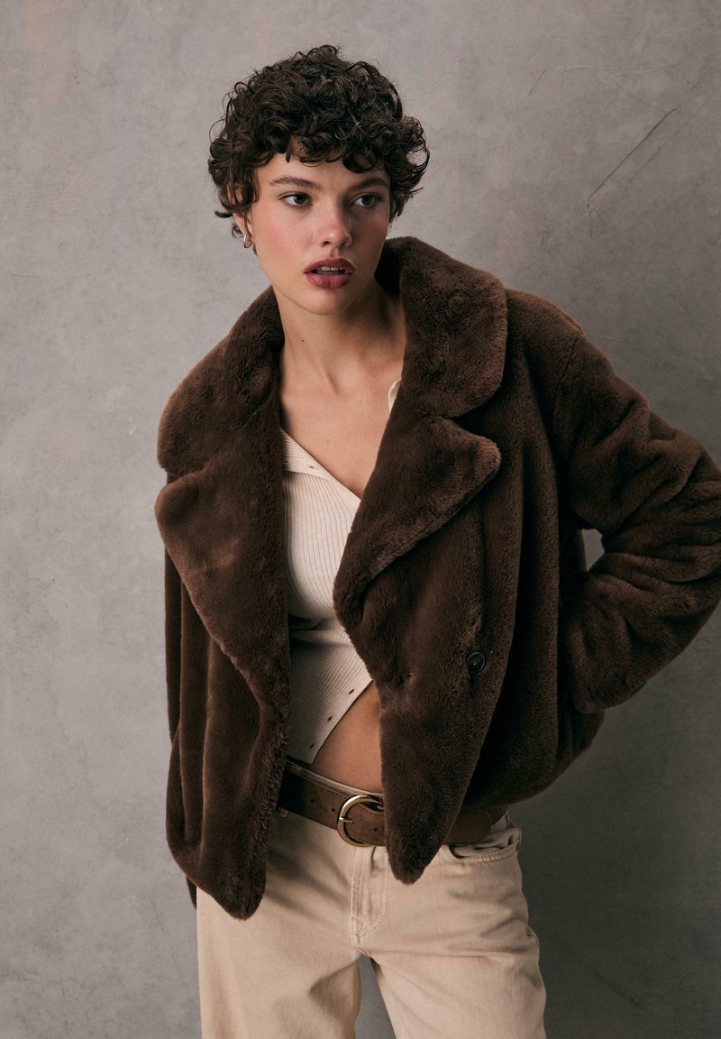 Stradivarius Zalando Pelliccia Sintetica Gilet Imbottito Gilet