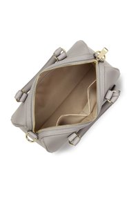 Borsa in pelle grigia chiara con zip dorata, due manici e interno in tessuto beige con una piccola tasca interna.