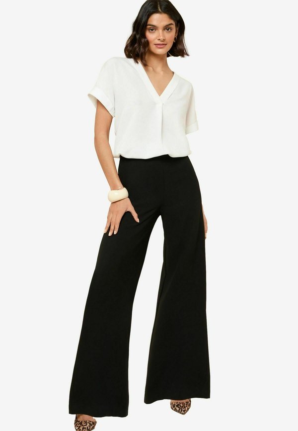 REGULAR FIT - SHORT SLEEVE NOTCH NECK  - Bluse - ivory