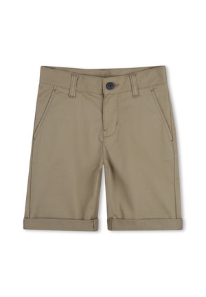 Shorts marron clair en tissu résistant, dotés d'une fermeture à bouton, de passants pour ceinture et d'un revers roulé. Comprend des poches avant et des coutures discrètes.