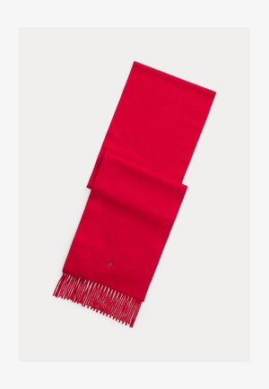 Rødt skjerf laget av mykt stoff, med lange frynser i endene og en liten brodert logo nær bunnen. Jevn tekstur.