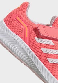 adidas Performance RUNFALCON 2.0 - Scarpe da corsa su strada - red
