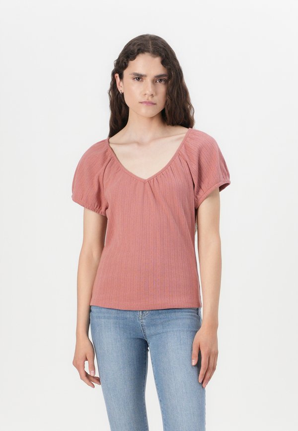 POINTELLE - Top - faded cedar