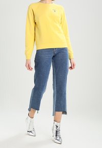 Obey Clothing Mikina - yellow