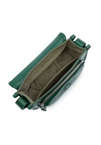 Borsa a tracolla in pelle verde con chiusura a zip. L'interno presenta una fodera beige e una tasca con zip. Texture liscia e design minimalista.