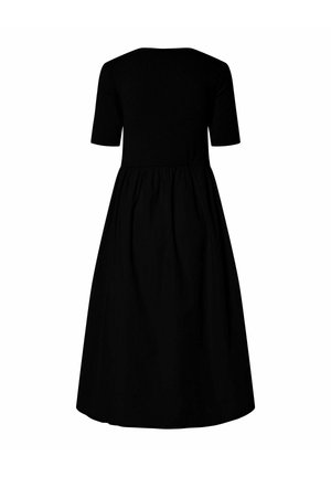 Robe noire avec un corsage ajusté et des manches courtes, se transformant en une jupe pleine et bouffante. Tissu lisse avec une couleur unie.