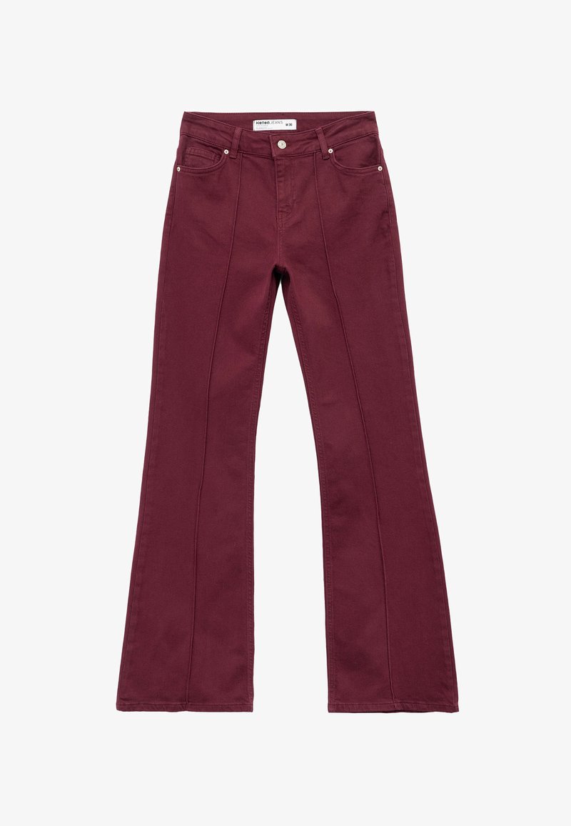 Pantalones vaqueros acampanados burdeos de algodón, que cuentan con un diseño clásico de cinco bolsillos, costuras visibles y cierre de cremallera con botón.