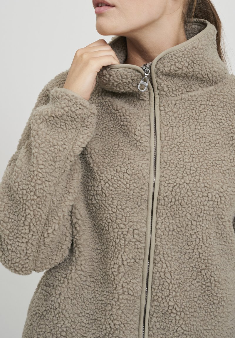 OXMO OXTonje Sweatjack voor dames, met teddyvoering en opstaande kraag, ritssluiting, steekzakken, losse pasvorm, Total Eclipse (194010)., XS