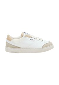 Witte lage sneakers met beige accenten, gemaakt van stof en suede, ronde neus, platte zool en een gestructureerde rubberen buitenzool.